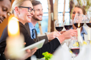 Geschäftsessen absetzen - so helfen Restaurant Besuche beim Steuern sparen