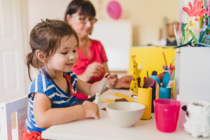 Sonderausgaben: Steuerabzugsbeträge können bei der Kinderbetreuung greifen.